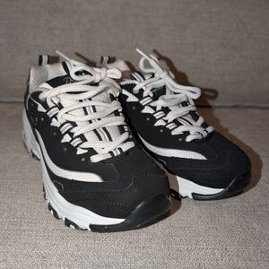 Skechers Women's D'Lites-Biggest Fan Sneaker, Size 6.5, Black and White